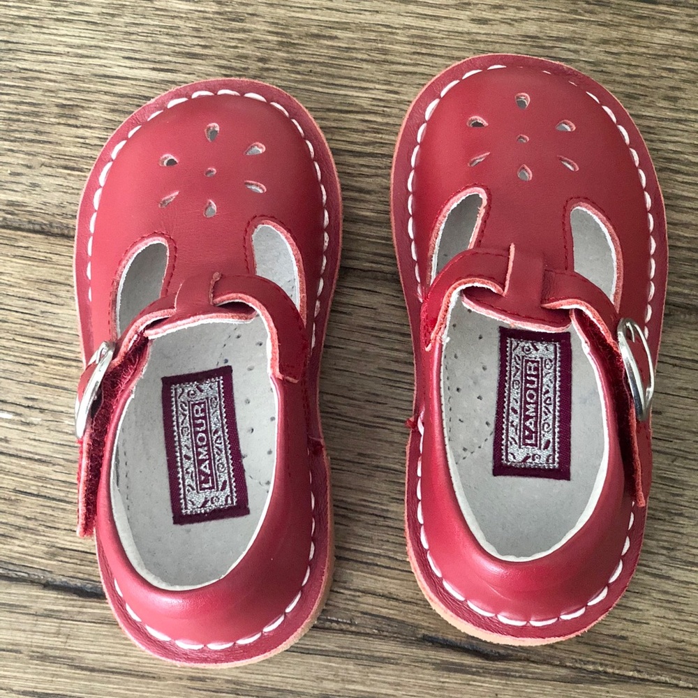 Red L’amour toddler size 5